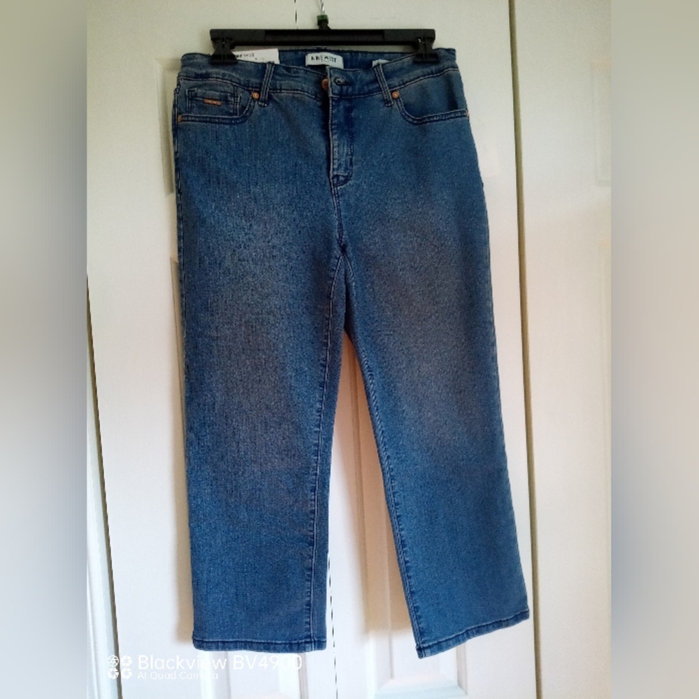 New Nine West Chrystie Capri stretch denim size 6